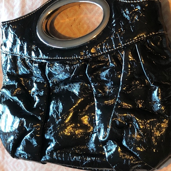 Nice looking clutch with metal handle and snap inside,  real clean, like new - Picture 2 of 6